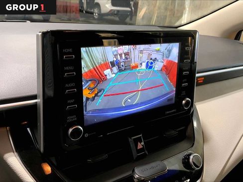 Used 2021 Toyota Corolla LE image 26