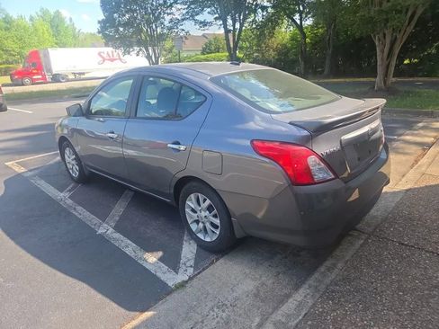 Used 2019 Nissan Versa SV w/ SV Special Edition Package FWD image 2