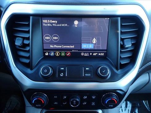 Used 2022 GMC Acadia SLT w/ Preferred Package image 18