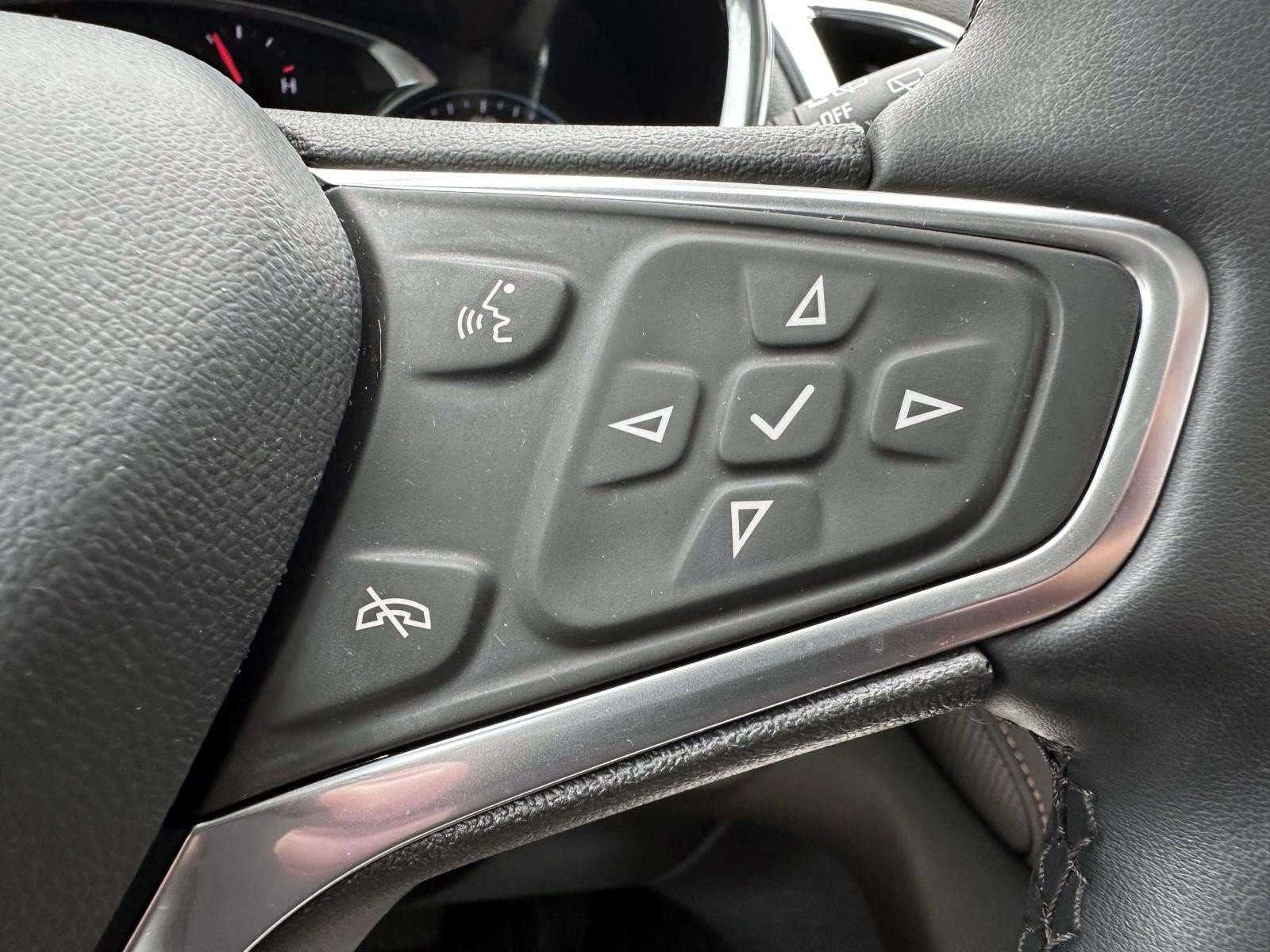 Used 2023 Chevrolet Equinox Premier AWD/4WD image 19