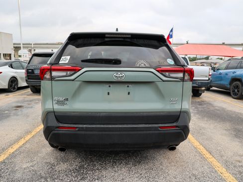 Used 2023 Toyota RAV4 XLE w/ Convenience Package AWD/4WD image 7
