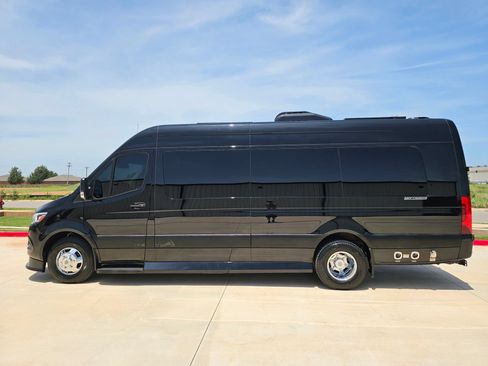 Used 2019 Mercedes-Benz Sprinter 3500 image 10