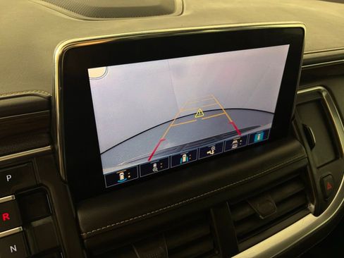 Used 2021 Chevrolet Tahoe Premier w/ Premium Package image 34