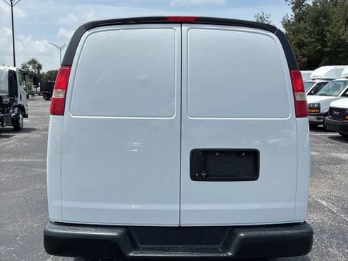 Used 2019 GMC Savana 2500 w/ Driver Convenience Package RWD image 6