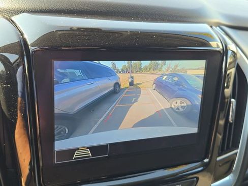 Used 2021 Chevrolet Traverse LT w/ LPO, Floor Liner Package image 15