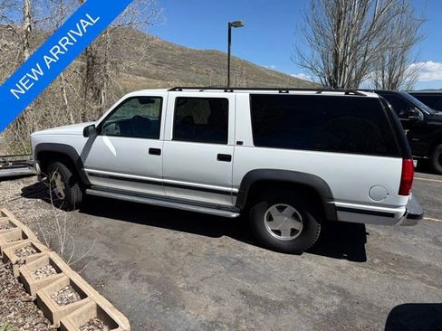 Used 1995 GMC Suburban 4WD image 6