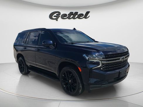 Used 2022 Chevrolet Tahoe RST w/ Luxury Package AWD/4WD image 2
