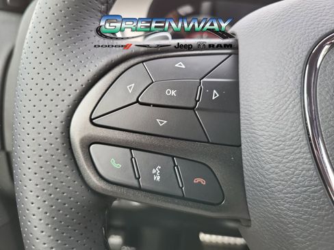 Used 2023 Dodge Charger R/T w/ Technology Group image 17