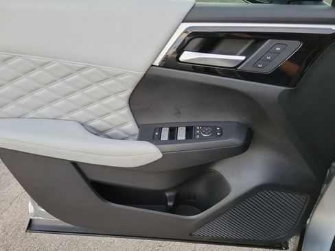 Used 2023 Mitsubishi Outlander SEL image 23