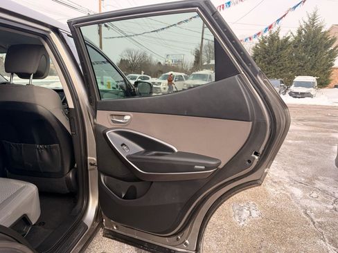 Used 2017 Hyundai Santa Fe Sport image 20