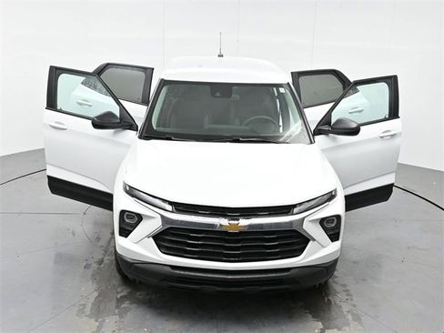 Used 2024 Chevrolet TrailBlazer LS w/ LS Convenience Package image 41