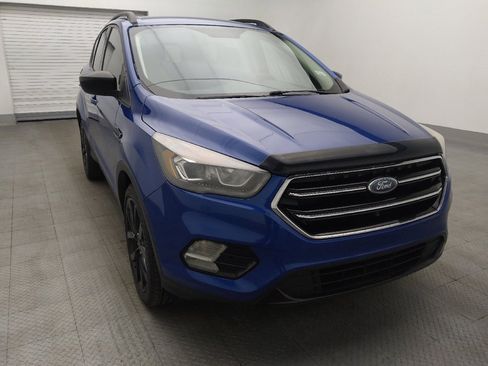 Used 2017 Ford Escape SE w/ SE Sport Appearance Package image 14