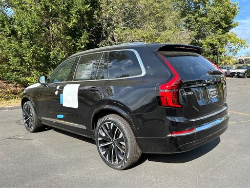 New 2026 Volvo XC90 B6 Plus w/ Protection Package Premier image 4