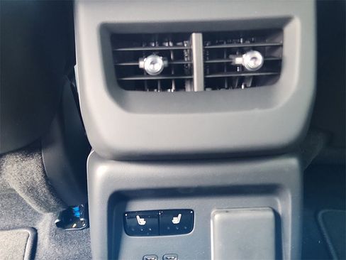 New 2026 Cadillac Optiq Luxury 2 image 18