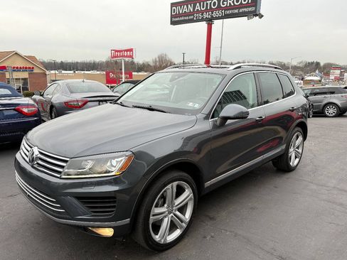 Used 2016 Volkswagen Touareg Executive image 3