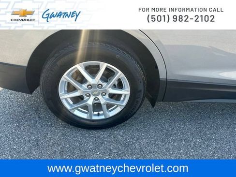 Used 2024 Chevrolet Equinox LS w/ LS Convenience Package FWD image 11
