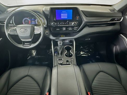 Used 2025 Toyota Highlander XSE image 27