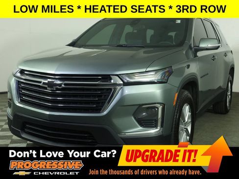 Used 2023 Chevrolet Traverse LT FWD image 1