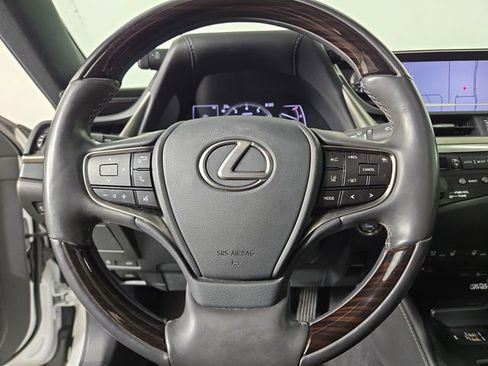 Used 2020 Lexus ES 350 Ultra Luxury w/ Accessory Package image 22