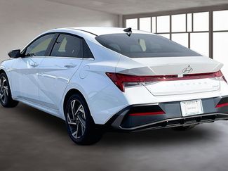New 2026 Hyundai Elantra Limited video 3
