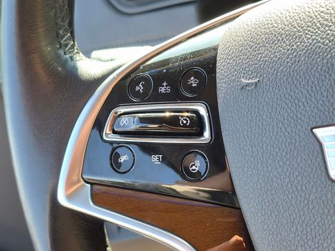 Used 2018 Cadillac Escalade ESV Premium Luxury AWD/4WD image 11