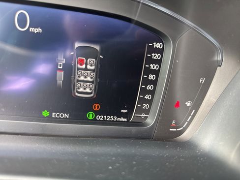 Used 2024 Honda Pilot Elite image 2