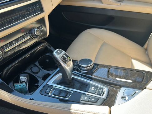 Used 2016 BMW 535i Sedan w/ Luxury Line image 18