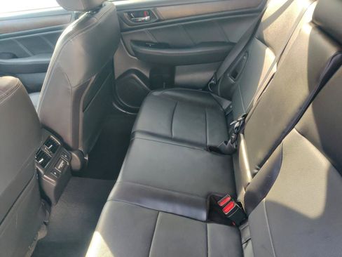 Used 2018 Subaru Outback 2.5i Limited AWD/4WD image 14