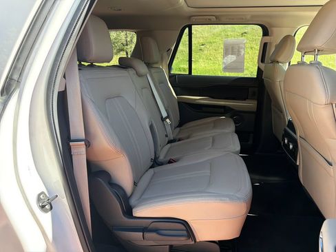Used 2022 Ford Expedition Max Limited AWD/4WD image 32