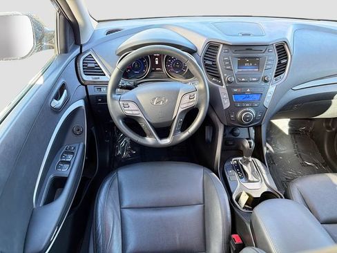 Used 2016 Hyundai Santa Fe SE w/ Option Group 02 FWD image 21