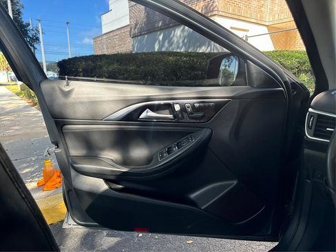 Used 2018 INFINITI QX30 Premium w/ Cargo Package image 18