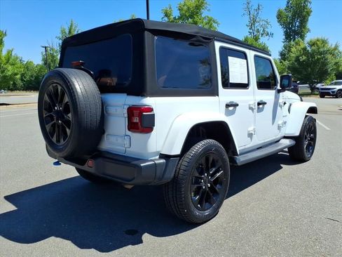 Used 2023 Jeep Wrangler Unlimited Sahara w/ Cold Weather Group AWD/4WD image 31