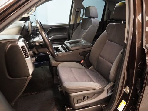 Used 2018 Chevrolet Silverado 1500 LT w/ All Star Edition image 3