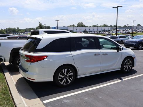 Used 2019 Honda Odyssey Elite image 9