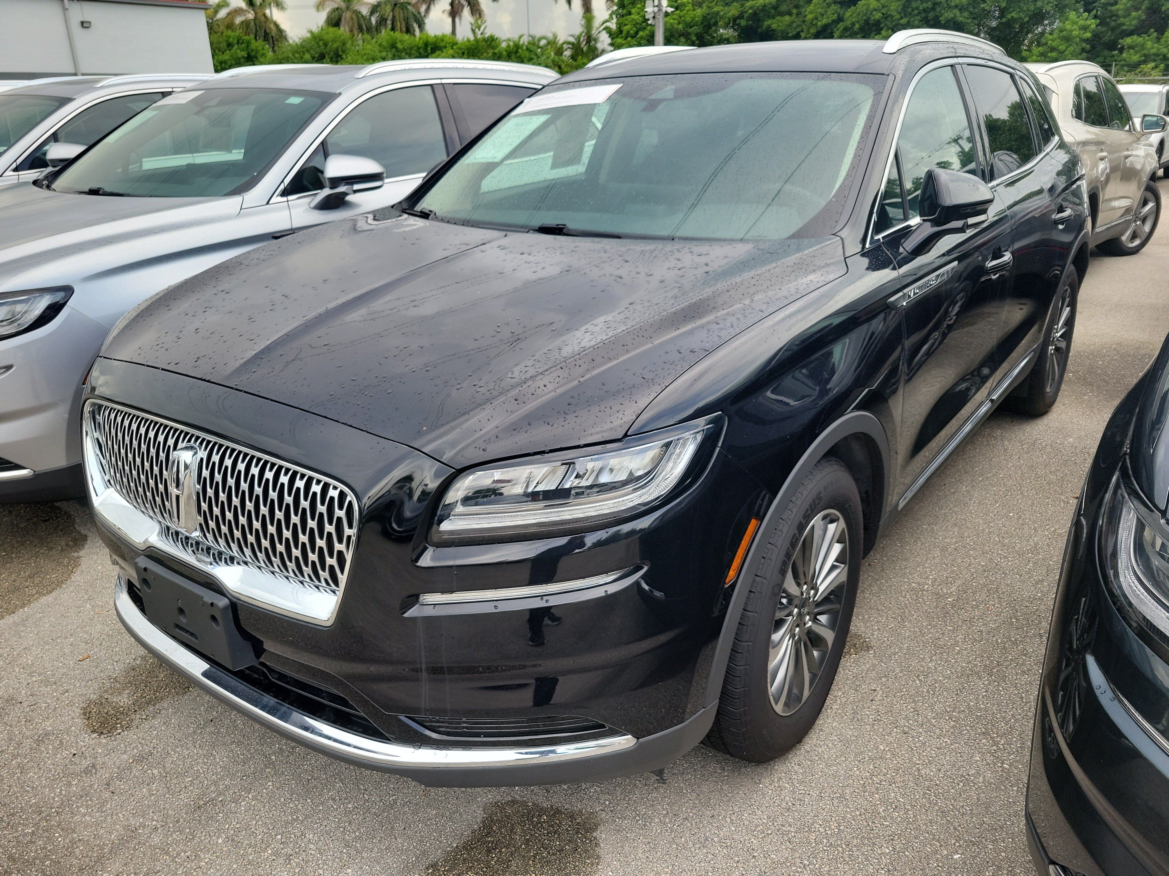 Certified 2023 Lincoln Nautilus AWD w/ Premium Package image 2