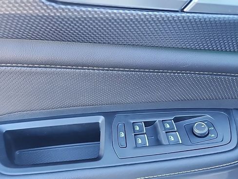 Used 2024 Volkswagen Atlas Cross Sport SEL image 18