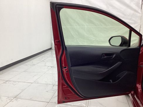 Used 2023 Toyota Corolla LE w/ LE Convenience Package image 18