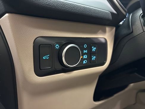 Used 2022 Ford Escape SE w/ Convenience Package image 22