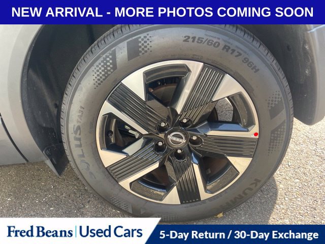 Used 2025 Nissan Kicks SV AWD/4WD image 13