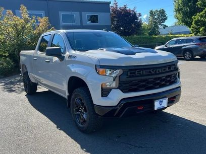 New 2026 Chevrolet Silverado 1500 Custom Trail Boss w/ LPO, Dark Essentials Package