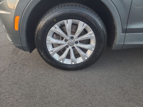Used 2020 Volkswagen Tiguan S AWD/4WD image 9