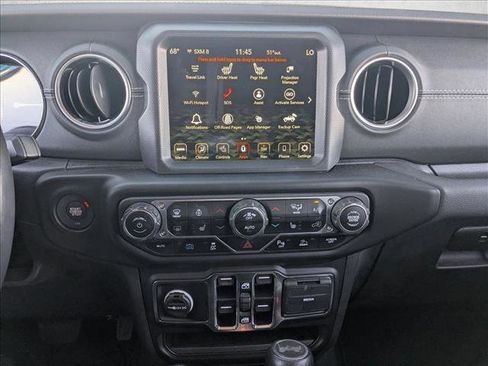 Used 2022 Jeep Wrangler Unlimited Sahara w/ Cold Weather Group image 16