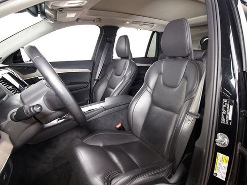 Certified 2023 Volvo XC90 B6 Ultimate w/ Protection Package Premier AWD/4WD image 19