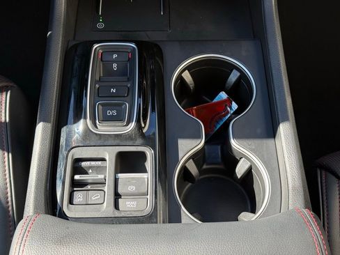 Used 2025 Honda Pilot Black Edition image 19
