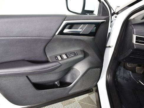 Used 2023 Mitsubishi Outlander SE AWD/4WD image 35