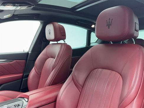 Used 2022 Maserati Levante Modena image 39