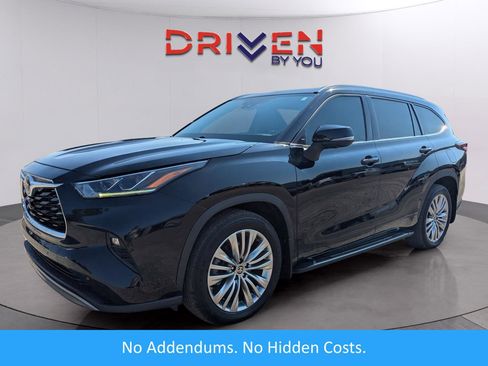 Used 2024 Toyota Highlander Platinum image 1