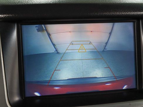 Used 2020 GMC Yukon SLE w/ Enhanced Driver Alert Package image 19