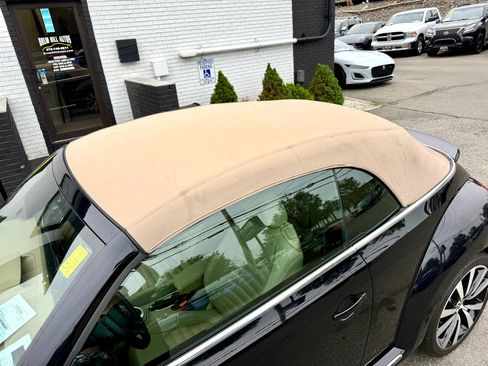 Used 2014 Volkswagen Beetle R-Line image 35