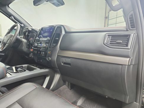 Used 2024 Nissan Titan PRO-4X w/ Pro-4x Convenience Package AWD/4WD image 45